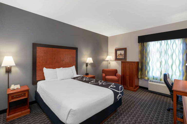 Bedroom 3, La Quinta Inn & Suites by Wyndham Rifle, Garfield