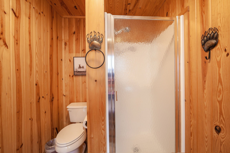 Bathroom 3, Barefoot Cabin 4 Bedroom Cabin by RedAwning, Sevier
