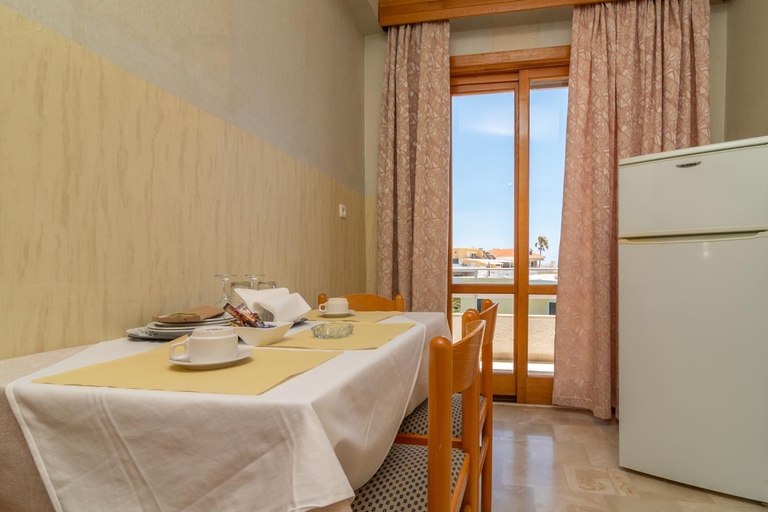 Others 4, Hotel Elman, Crete