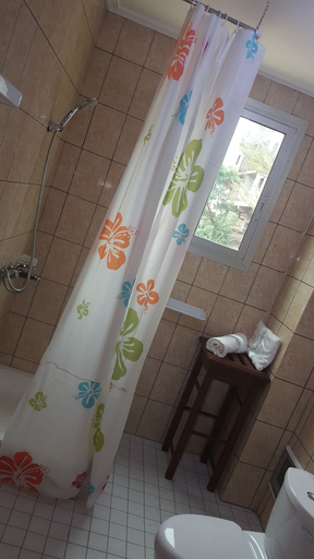Bathroom 4, Résidence hôtelière LA ROSELINE, Mfoundi