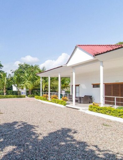 Exterior & Views 2, Arizona Ranch Hotel, Girardot