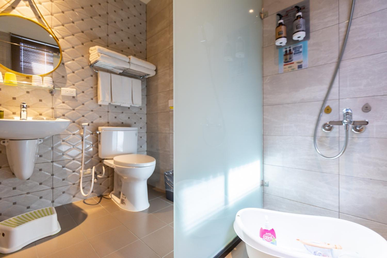 Bathroom 4, Sunlight Forest Homestay, Tainan