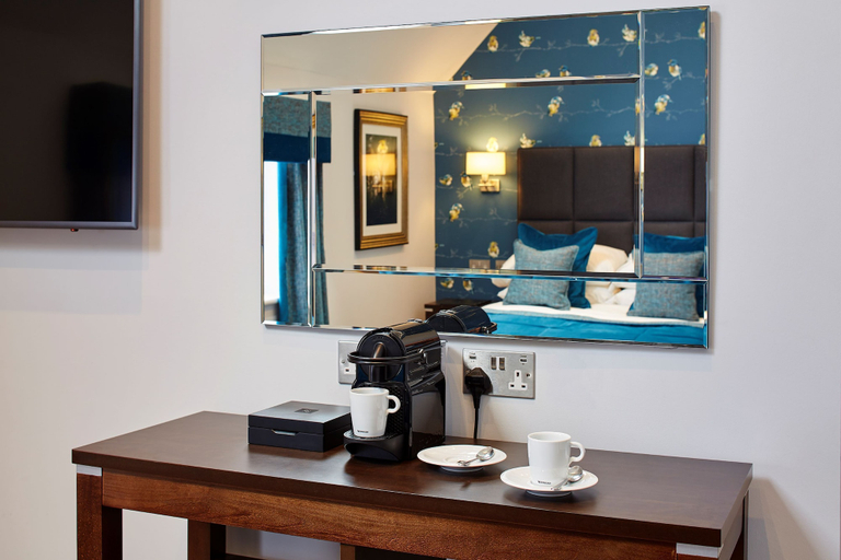 Bathroom 3, Mandolay Hotel Guildford, Surrey