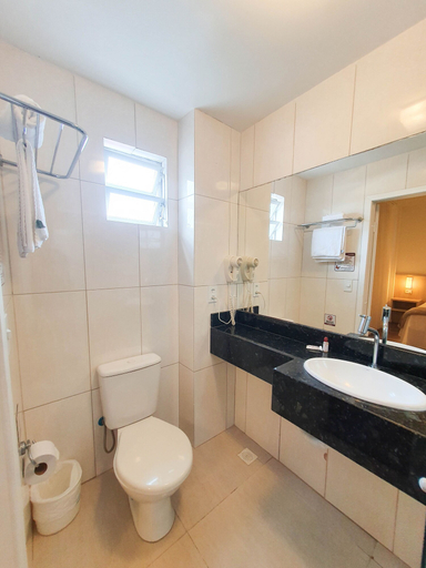 Bathroom 4, Avenida Palace Hotel, Joinvile