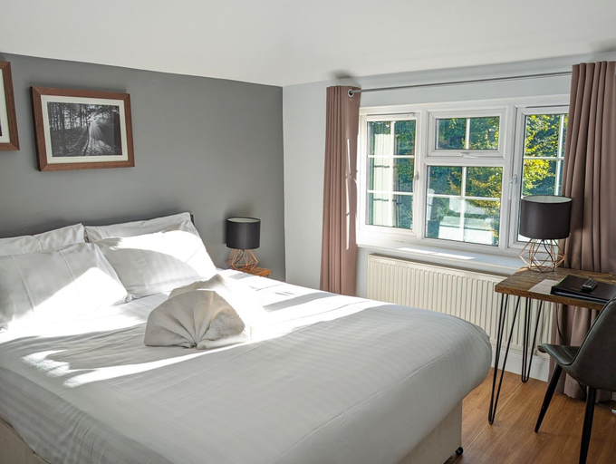 Bedroom 2, The Mortimer Arms, Hampshire