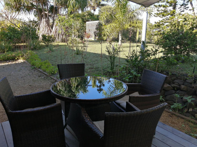 Others 3, NIAOULI LODGE, Bourail