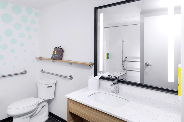 Bathroom 4, Tru by Hilton Gilbert, Maricopa