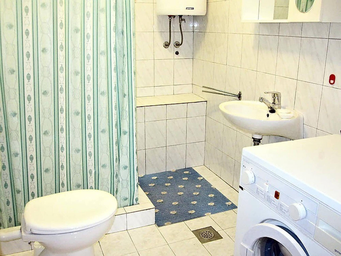 Bathroom, Apartment Serene Step From The Sea, Sleeps 5, Tkon