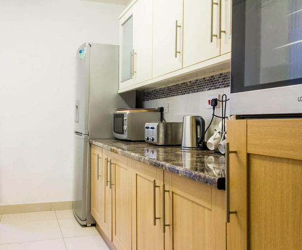 Others 4, Beautiful 4-bed House in Bootle, Sefton
