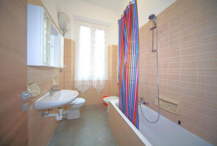 Bathroom, Hanbury 10 in Alassio, Savona