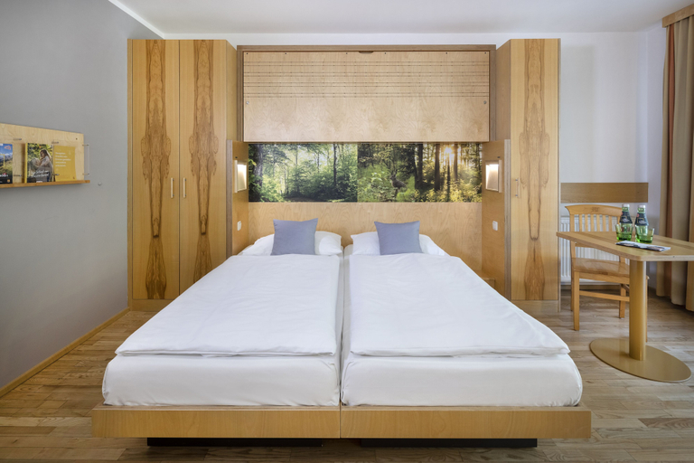 Bedroom 2, JUFA Hotel Bruck, Bruck-Mürzzuschlag