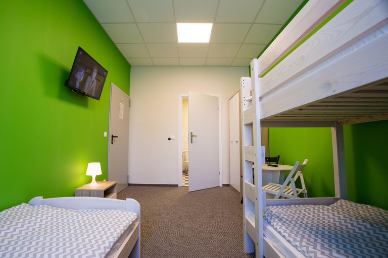 Bedroom 3, Moon Hostel, Poznań City