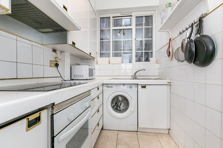 Others 5, 1 Bed Flat Sleeps 3 - Wifi, Near City Centre, London
