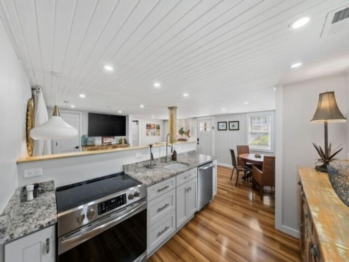 Private kitchen 3, Lil Pearl 2 Bedroom Bungalow by RedAwning, New Hanover