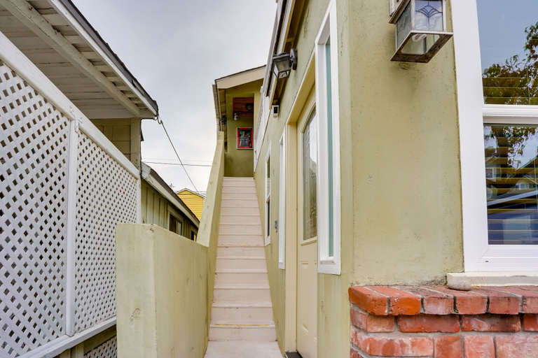 Exterior & Views 2, Tropical Island Escape with Deck, Walk to Avalon Bay, Los Angeles