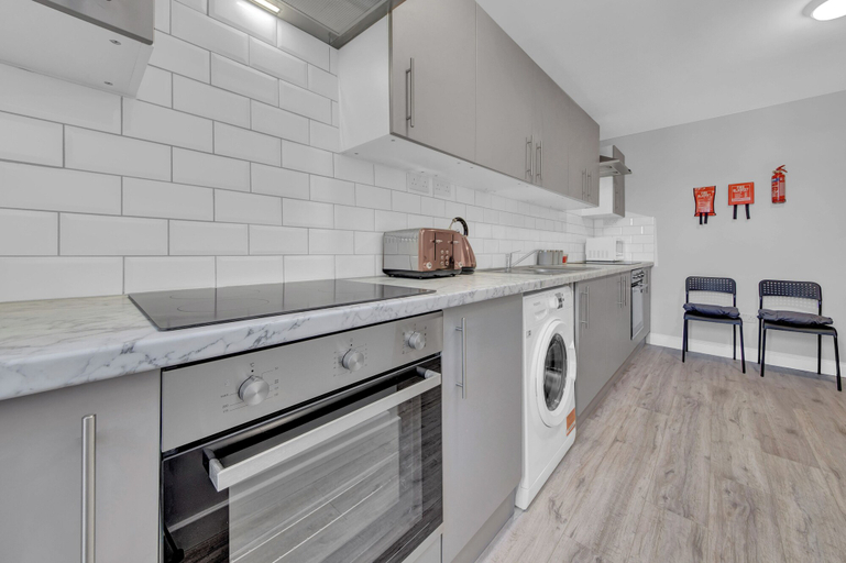 Others 5, Cozy Serviced Ensuite In West Drayton London TW7, London