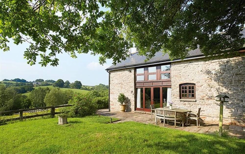 Room 4, Host Stay Tregaer Mill Barn, Monmouthshire