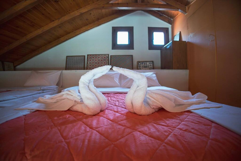 Bedroom 4, Foula House in Magnisia, Thessaly