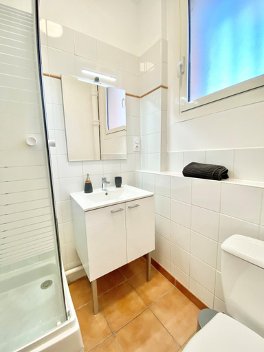 Bathroom 2, Balcon du Faron- Proche Gare & Centre ville - Clim, Var