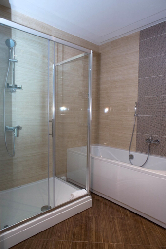 Bathroom 2, Hotel Ruza, Sarajevo
