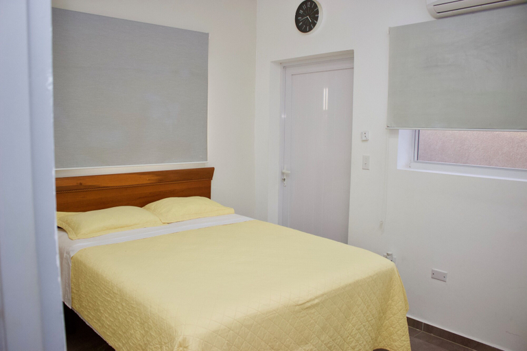 Bedroom 4, 1 Bed Apartment Sleeps 2 - Pool, Parking, Wifi