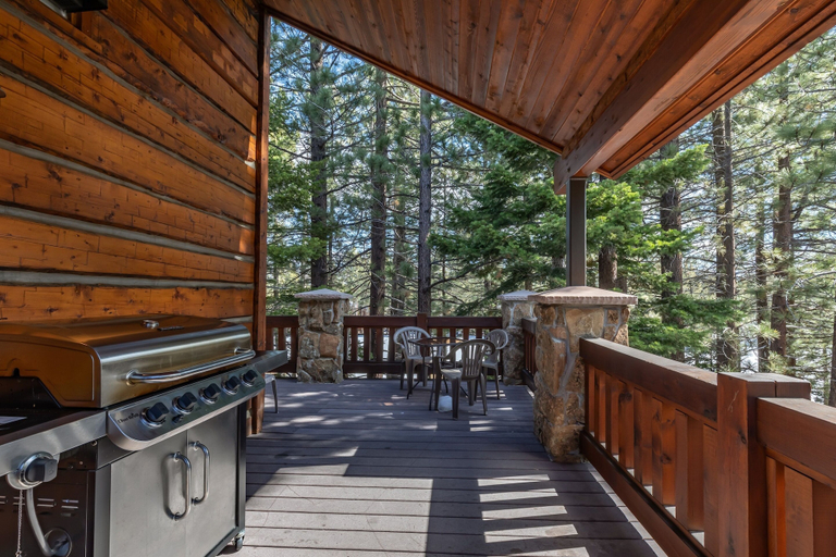 Balcony 4, Stonegate #5 5 Bedroom Home by RedAwning, Mono