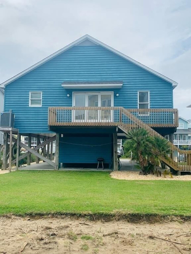 Exterior 2, Tradewinds 4 Bedroom Home by RedAwning, Brunswick