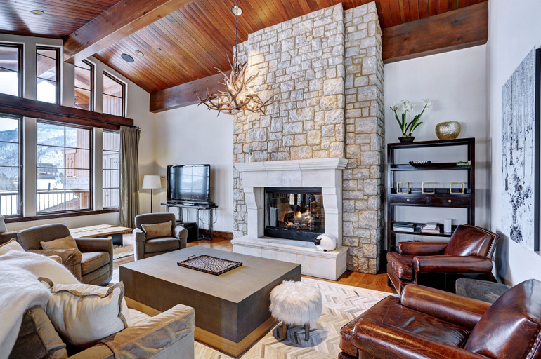 Living area 5, Luxury Mountainside 5BR Chalet in Vail Village by RedAwning, Eagle