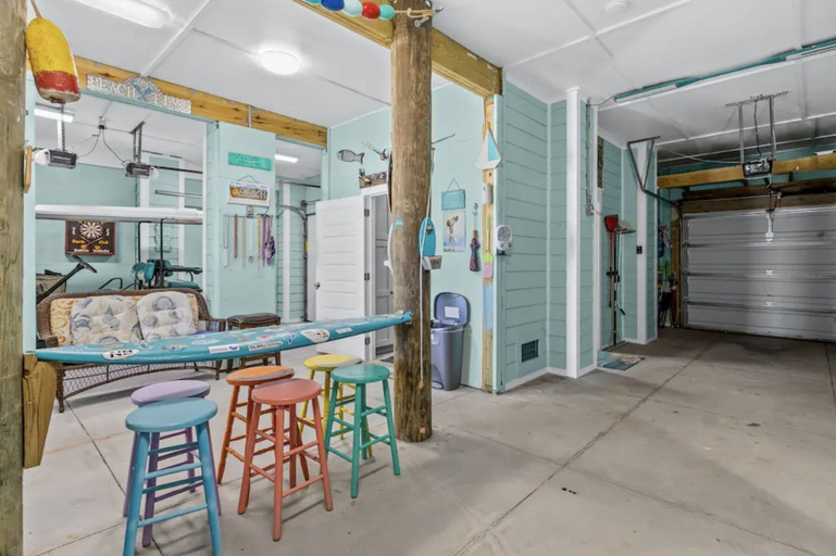 Food & Drinks 5, Casa Bella 5 Bedroom Home by RedAwning, Escambia