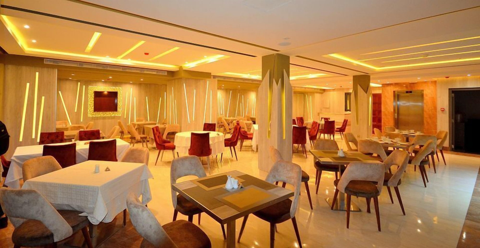 Food & Drinks 5, Madaure, Cheraga