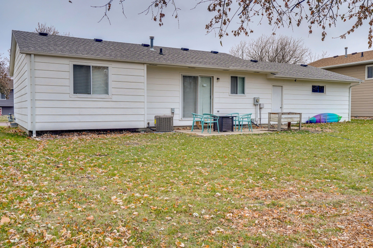 Exterior & Views 2, Cozy Sioux Falls Home - 7 Mi to Downtown!, Minnehaha