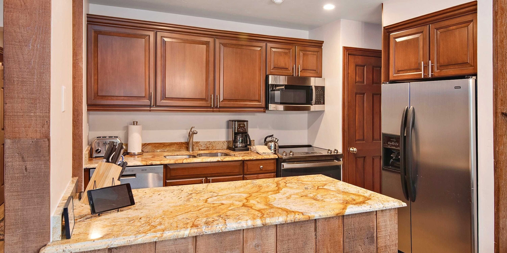 Private kitchen 2, Vantage Point #602 3 Bedroom Condo by RedAwning, Eagle
