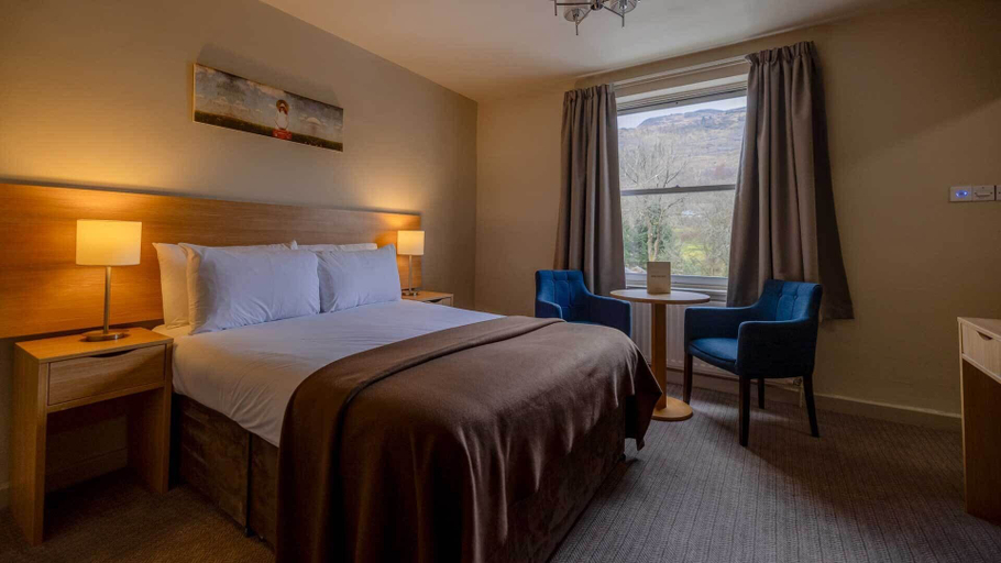 Bedroom 3, The Tarbet Hotel, Stirling