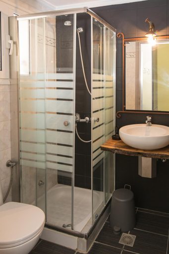 Bathroom, Kadith Apartments, Ionian Islands