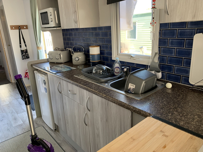 Others 4, Immaculate 2-bed Caravan in Clacton-on-sea, Essex