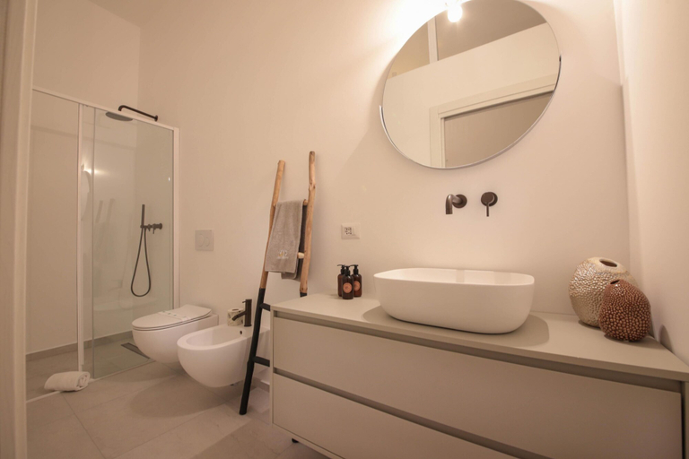 Room 4, TD Palazzomaris La Lampara Townhouse w Sea View, Bari