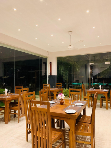 Food & Drinks 5, Anukama Resort, Kuchchaveli