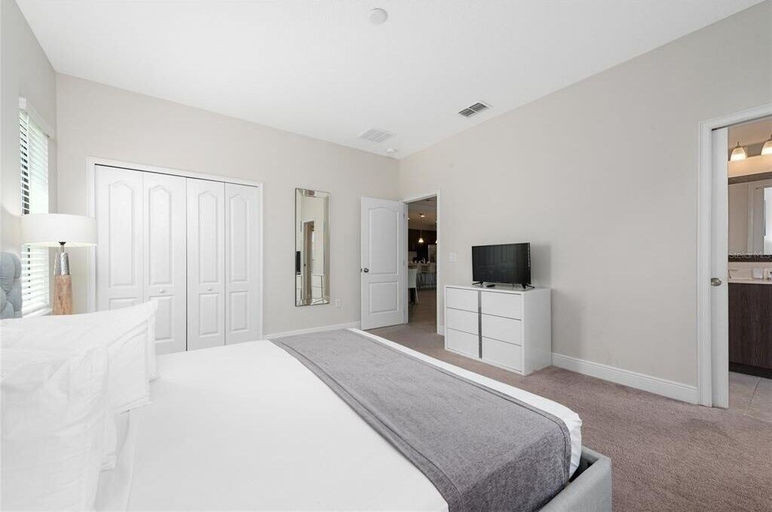 Bedroom 2, Balmoral Resort-222mcv 4 Bedroom Home by RedAwning, Polk