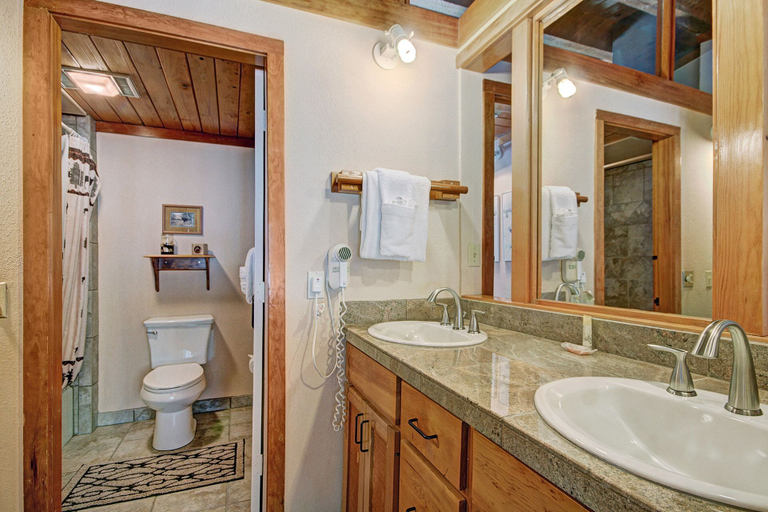 Bathroom 2, 2035 Stead 2 Bedroom Condo by RedAwning, Summit