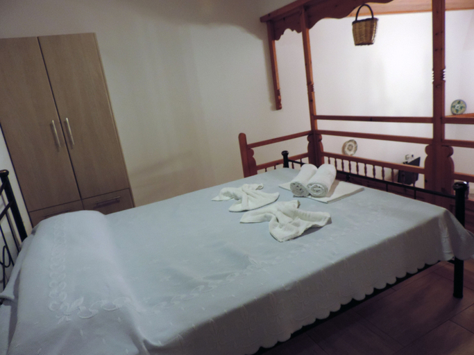 Bedroom 3, Pelagos Rooms 10m from Gyrismata Beach, Central Greece