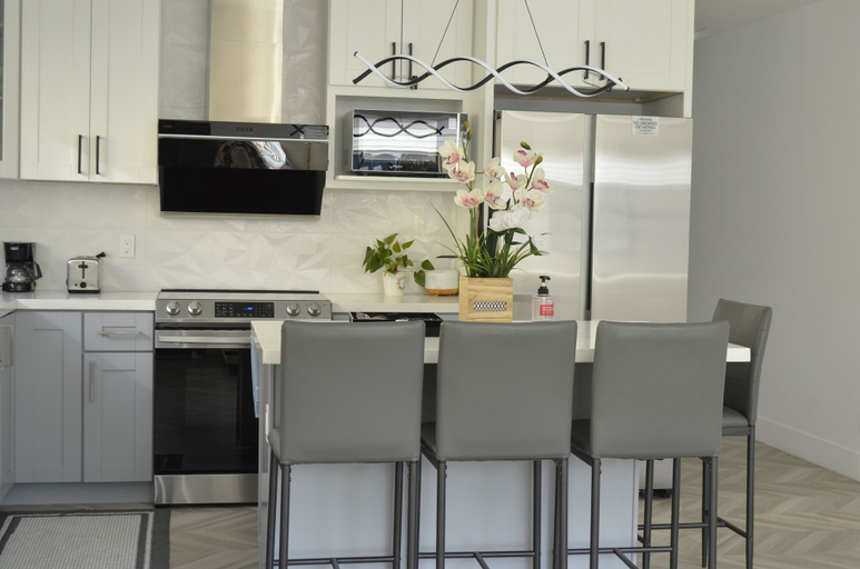 Others 5, Dimond Abode Vacation Rental 3428, Alameda