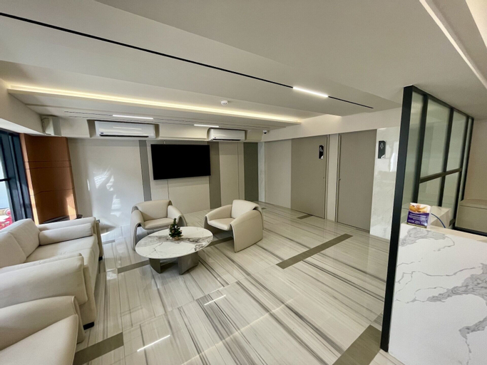 Public Area, Floral Court Hotel & Residence Sukhumvit 13, Wattana