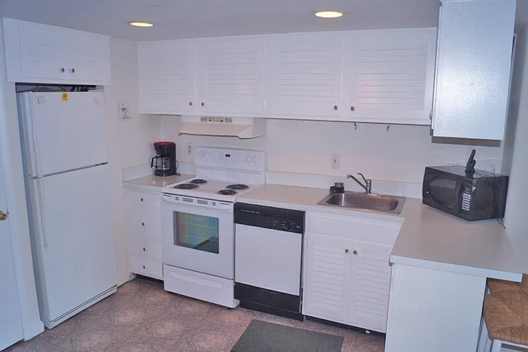 Private kitchen 4, High Point South 3F by RedAwning, Worcester