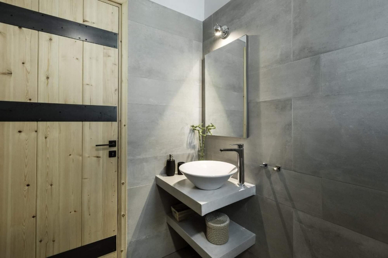 Others 4, Atmospheric Apartment Near Acropolis by Cloudkeys, Attica