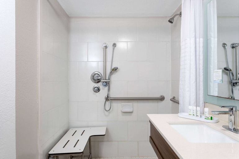 Bathroom 4, La Quinta Inn by Wyndham Pensacola, Escambia