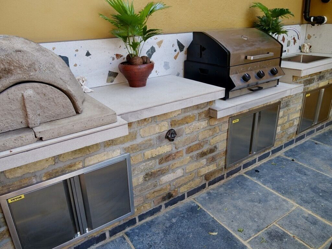 Others 4, Executive Suite With Private Hot Tub Skytv, Essex
