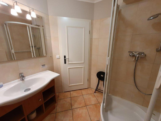 Bathroom 2, Appartementhaus Atlantik, Rostock