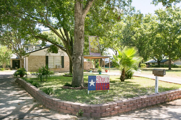 Exterior & Views 2, Texas River Haus LD1683, Comal