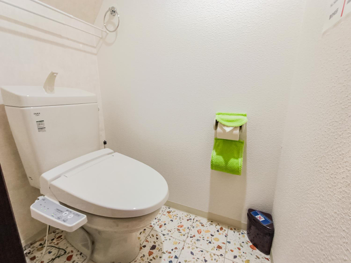 Bathroom 2, USJ 2 stops, Umeda&Dotonbori 8mins, Ninja Style SV1, Osaka