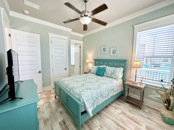 Bedroom 3, Casa Bella 5 Bedroom Home by RedAwning, Escambia